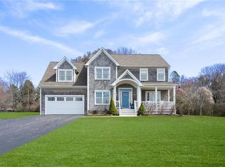 37 Island Dr, Middletown, RI 02842