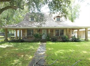 10145 S Kelly Ln, Westwego, LA 70094