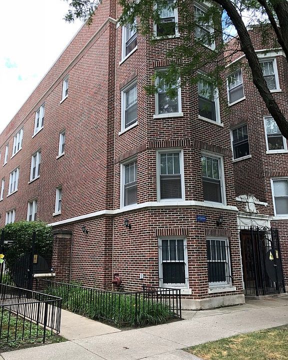 1st image of 7644 N Greenview Ave APT 2E