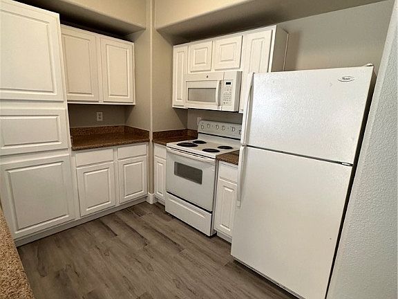 3rd image of 8000 Badura Ave Unit 1116
