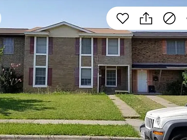 2207 Montclair Dr — Photo 1