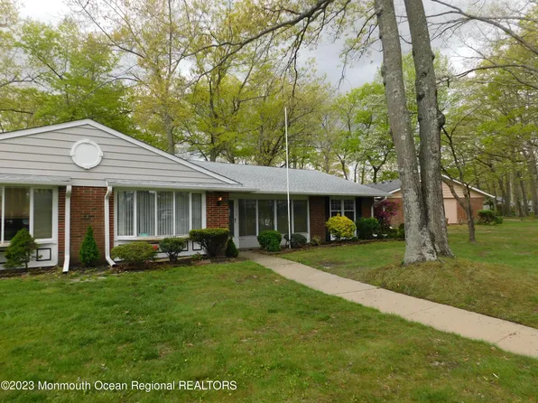 599B Lake Point Drive #B, Lakewood, NJ 08701