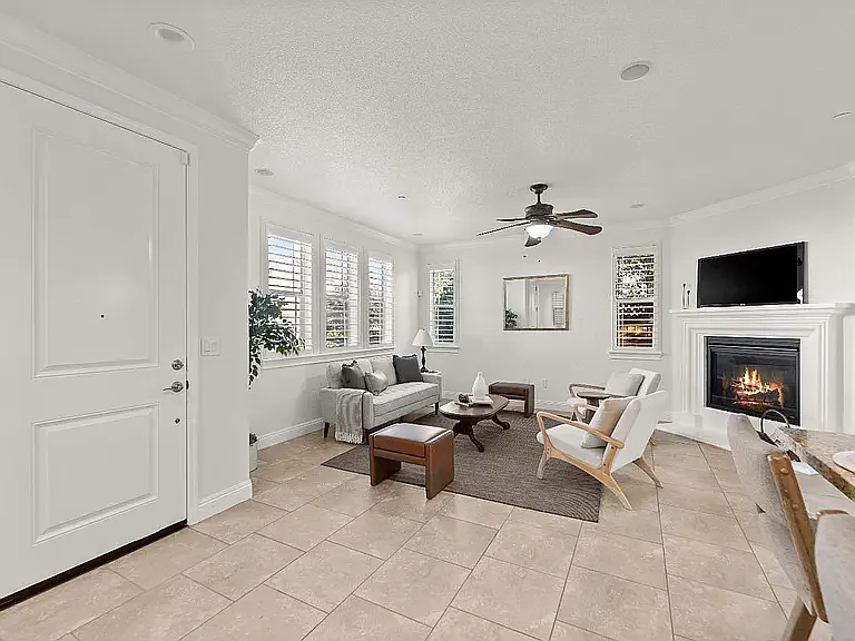 663 Addison Ln — Photo 44