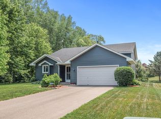 1889 Waterford Ct, Chaska, MN 55318