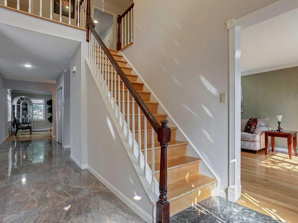 33 Hawthorne Ave, Holmdel, NJ 07733 Zillow