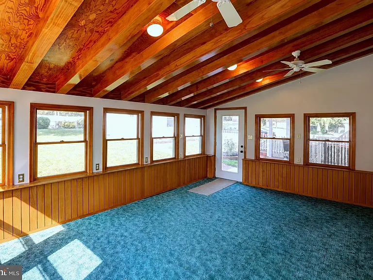 807 Danza Rd — Photo 36