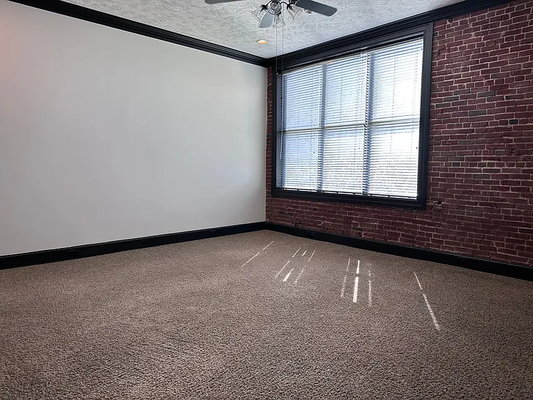 217 E Deaderick St #2G — Photo 4