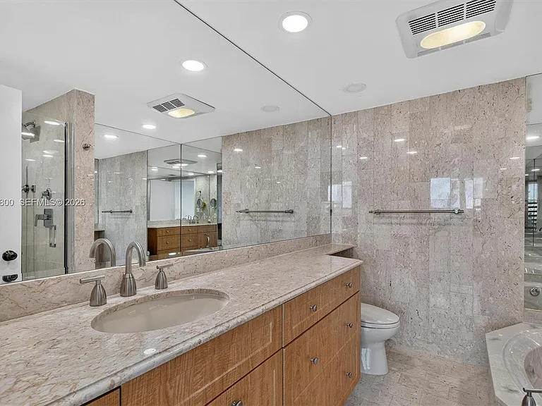 1 Grove Isle Dr #506 — Photo 35