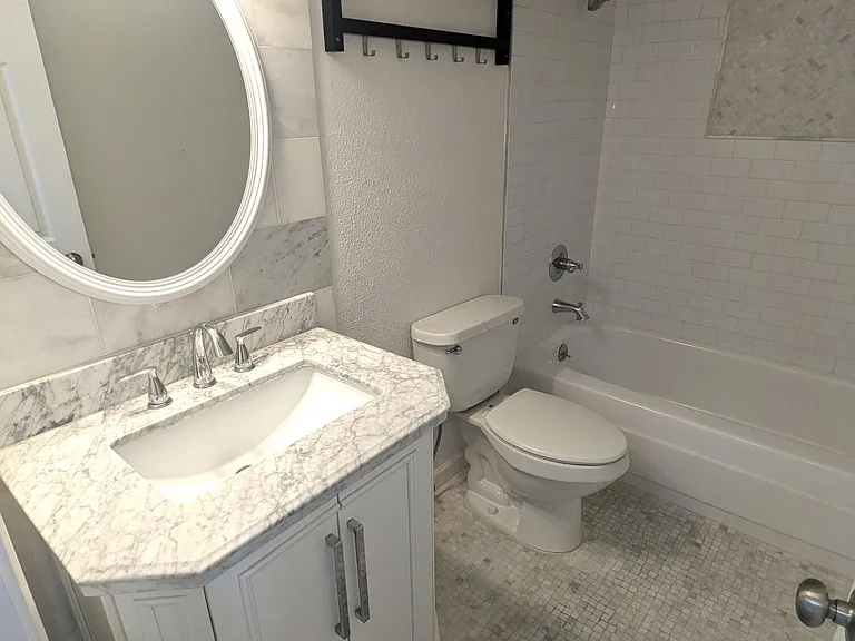 7910 E Camelback Rd #211 — Photo 14