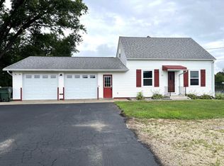 125 County Road V S, Cazenovia, WI 53924