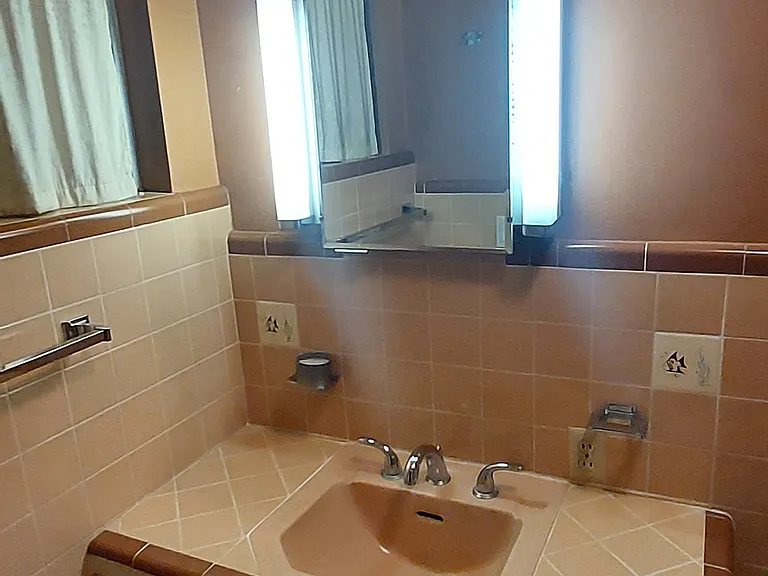 N Nina Dr — Photo 25