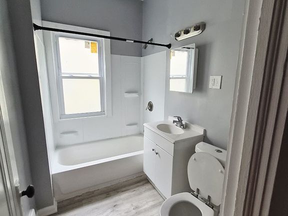 2nd image of 3589 Chelton Rd #1