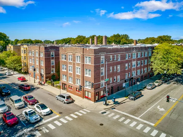 5208-14 N. Damen / 2000-10 W. Foster