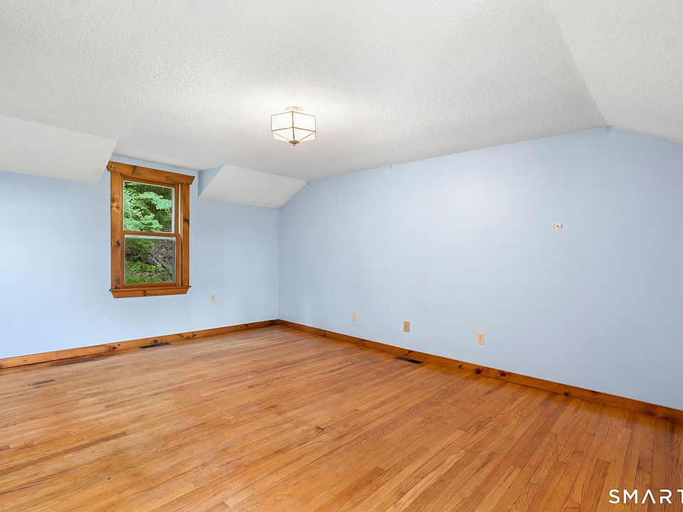22nd image of 185 Hampden Road