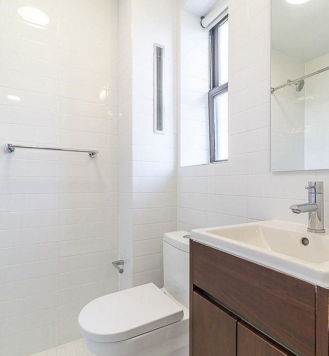 2nd image of 166 W 75th St #1350