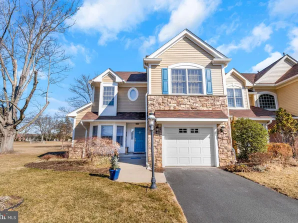 7 Green Leaf Ct, Princeton, NJ 08540