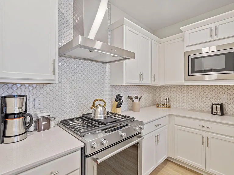 2838 Barnstormer St #3 — Photo 5