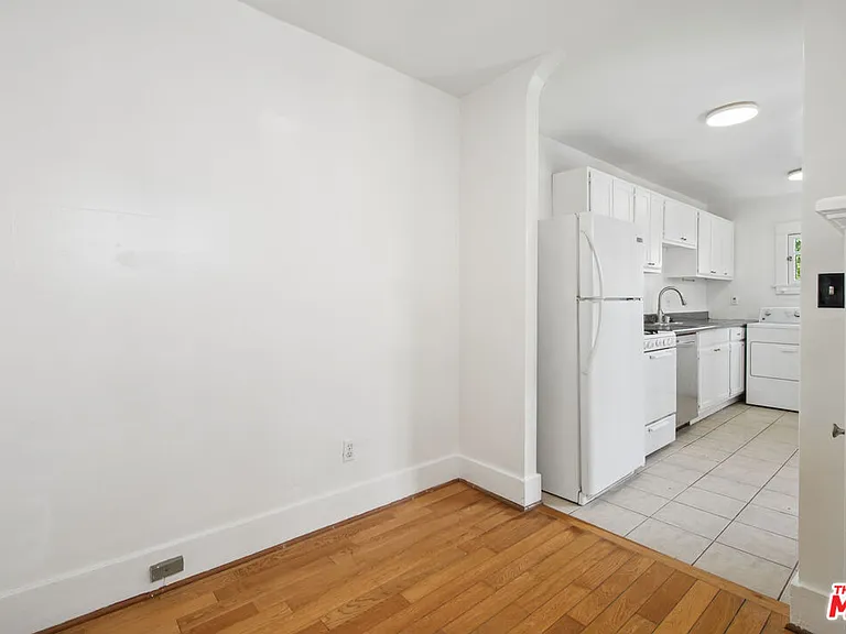 2515 Elsinore St — Photo 14