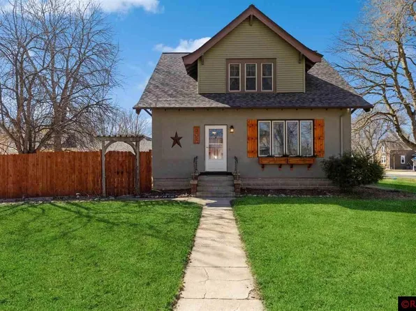 202 E Main St, Arlington, MN 55307