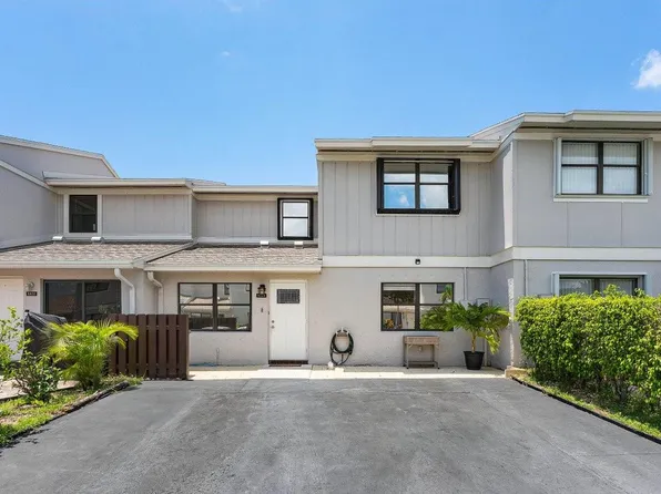 5324 Tennis Lane, Delray Beach, FL 33484