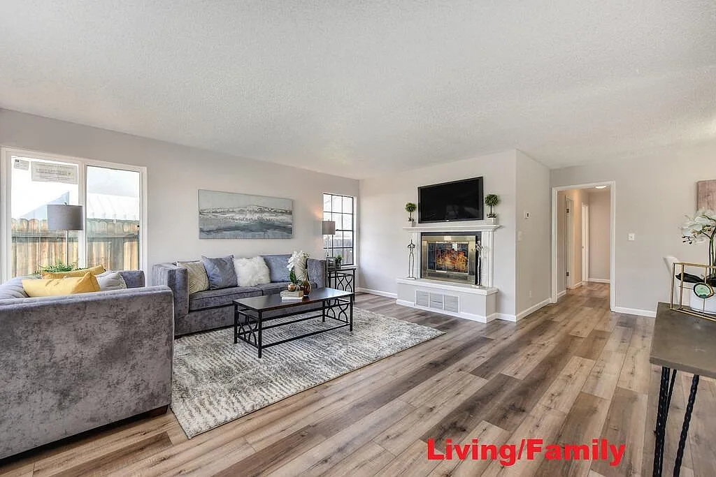 4 bed, 1400 sqft, $2,700 — Photo 2