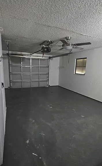 1174 Victoria Ave — Photo 15