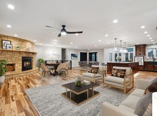 100 Hankins St, Delhi, IA 52223