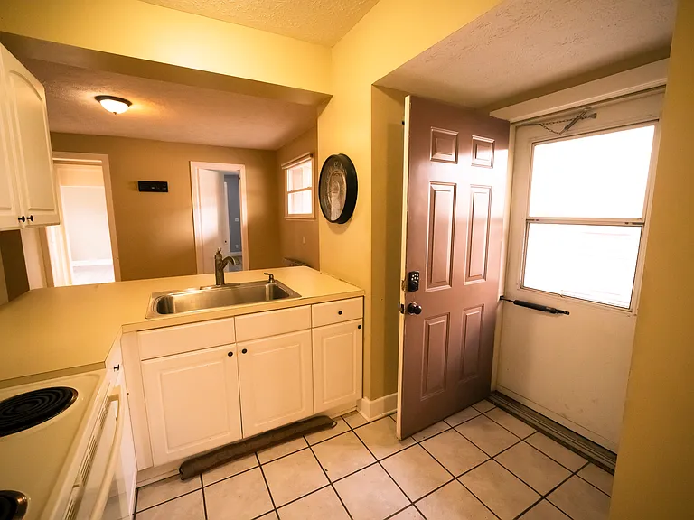 128 Meigs St #2 — Photo 8