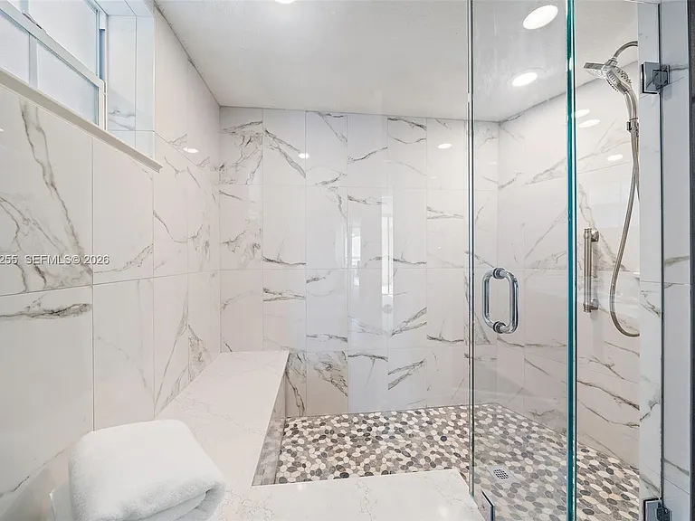 5800 NE Island Cove Way #2207 — Photo 14