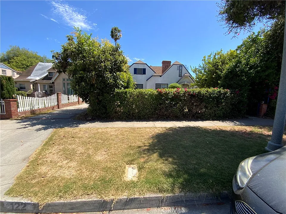 122 E Linda Vista Ave