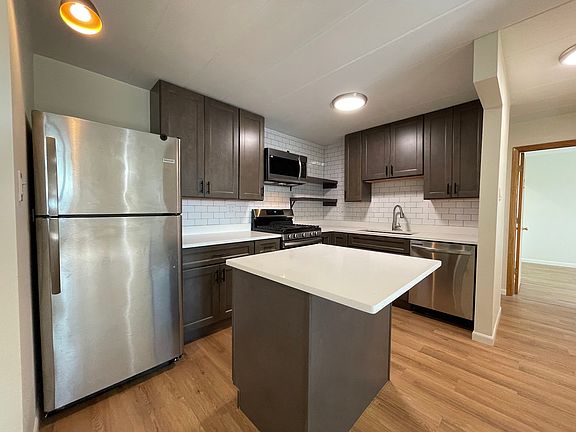 4th image of 6501 W Archer Ave #2F