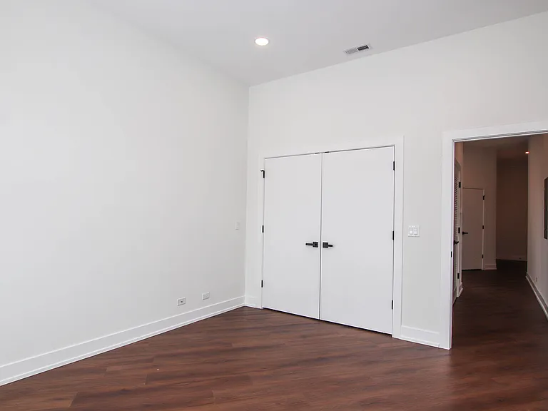 1001 N Milwaukee Ave #204 — Photo 13