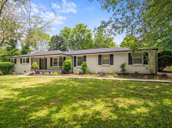 512 Utley Dr, Goodlettsville, TN 37072