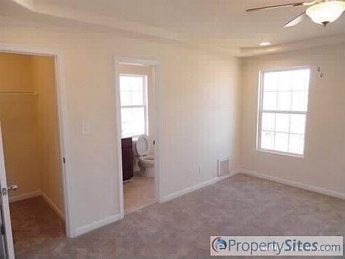 5th image of 1024 Hannah St