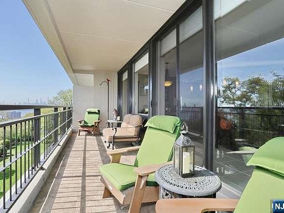 4th image of 1 Horizon Rd APT 619