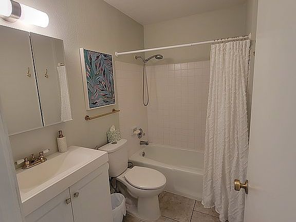 2nd image of 78566 Avenue 42 #B