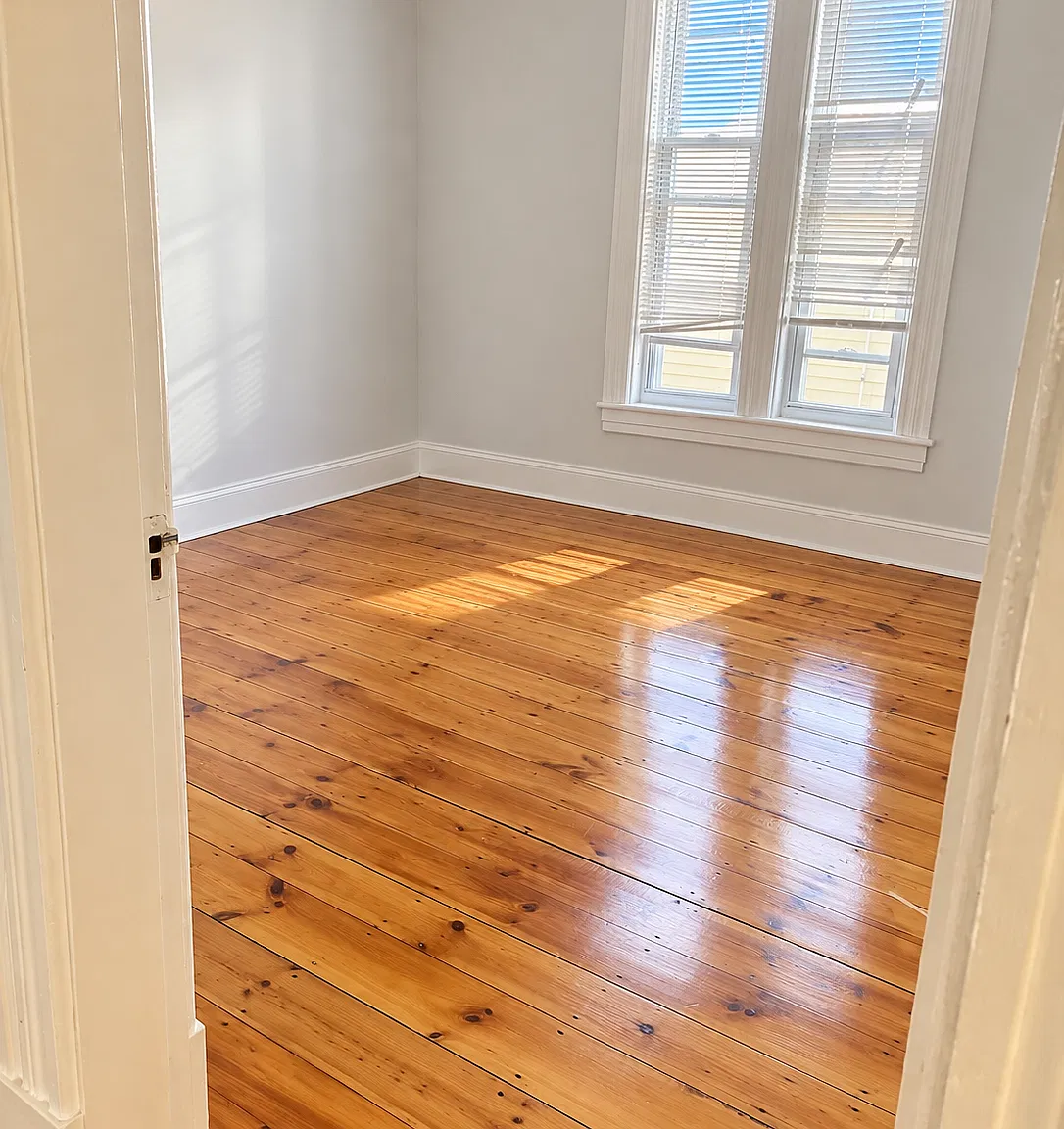 2 bed, 700 sqft, $1,600 — Photo 3