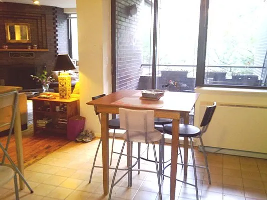 Rented by City Connections Realty | media 19