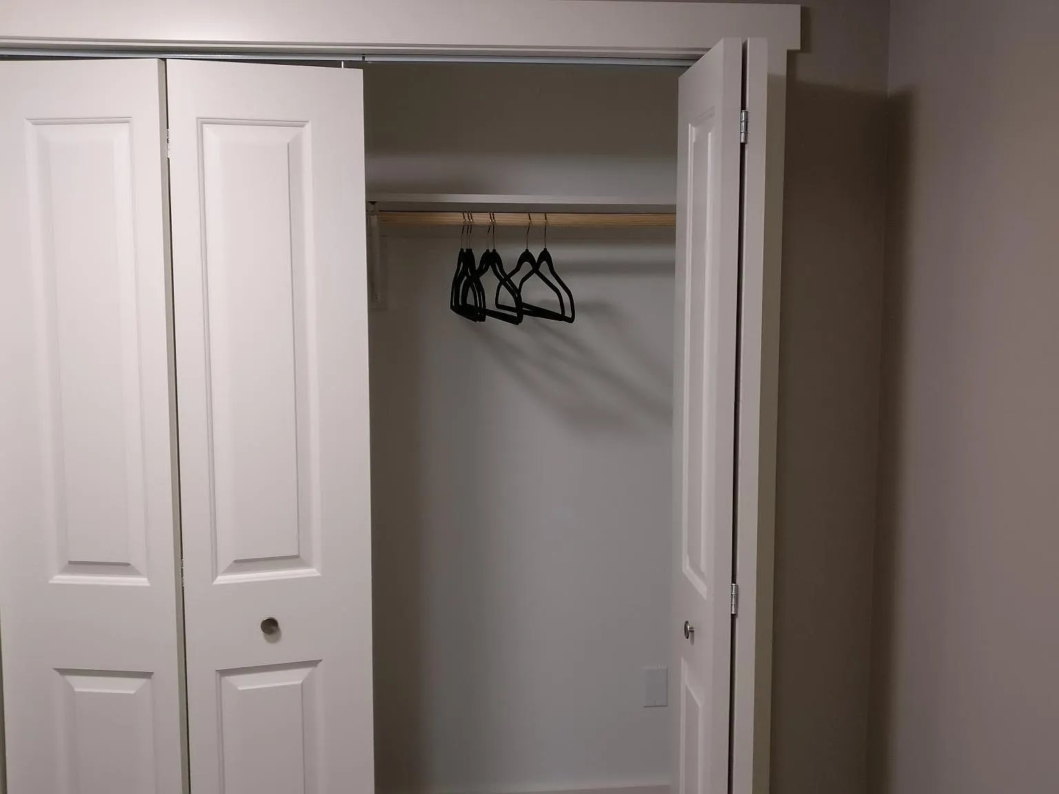 1 bed, 1200 sqft, $1,800 — Photo 2