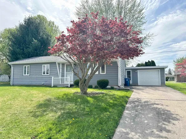 729 Parkway Dr, Logansport, IN 46947