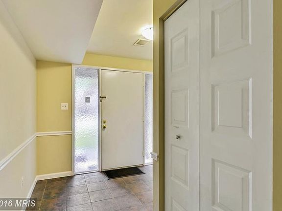 3rd image of 9542 Fern Hollow Way