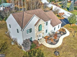 17600 Old Farm Ln, New Freedom, PA 17349