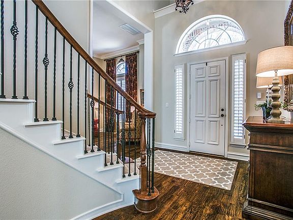 3rd image of 2316 All Saints Ln