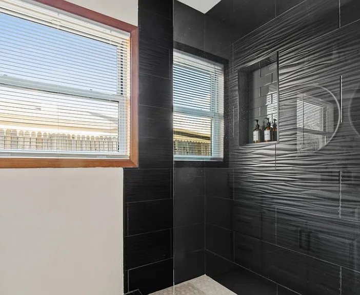 2722 E Virginia Ave — Photo 5