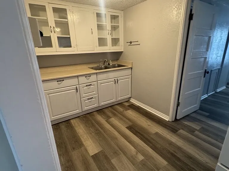 442 N 400 W — Photo 9