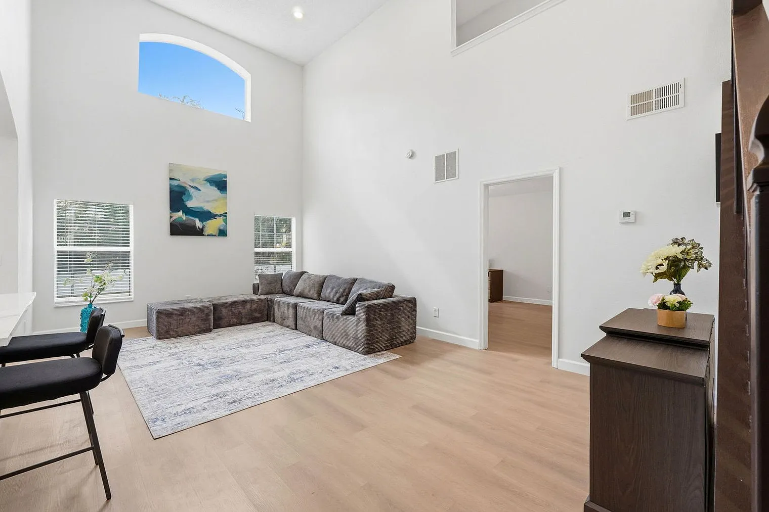 5 bed, 3.0 bath, 2281 sqft, $4,005 — Photo 1