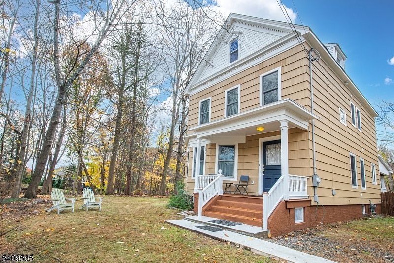 1st image of 807 High Mountain Rd