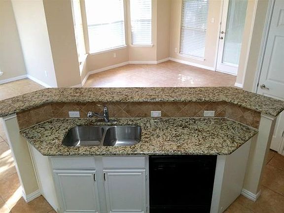 3rd image of 6021 Kimberly Ct