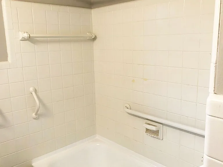 Edroy Court — Photo 22