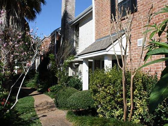 1st image of 834 Augusta Dr #226